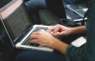 Crafting Compelling Software Pitches: Win Clients, Investors, and Users with Confidence